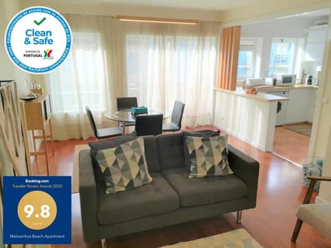 Living room, Certificate/Award