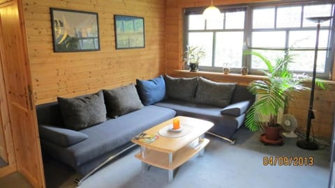 Photo of the whole room, Seating area