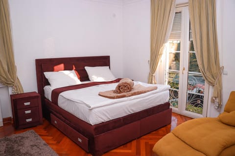 Villa Dedinje Villa in Belgrade