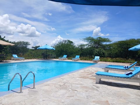 Swimming pool