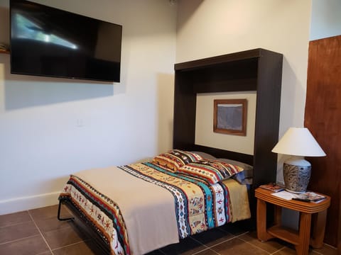 Libby's Taos Casita - "The Hideaway" House in Ranchos De Taos