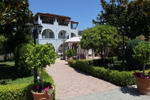 Property building, Facade/entrance, Decorative detail, Area and facilities