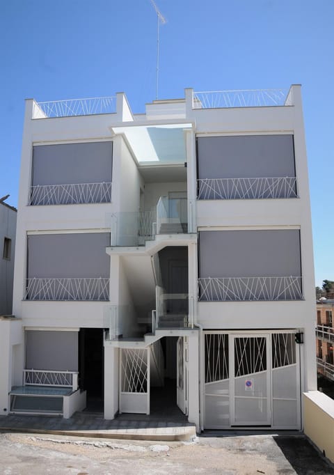Property building, Facade/entrance, Bird's eye view