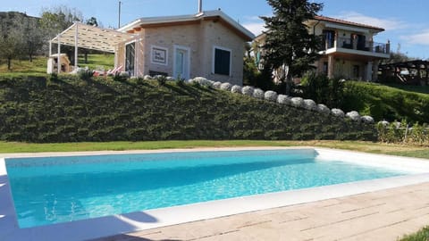 Tre Laghi Countryhouse Cottage with pool,views House in Abruzzo