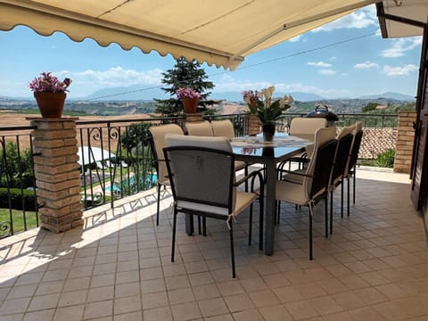 Tre Laghi Countryhouse Luminous with pool and aircon Apartment in Abruzzo