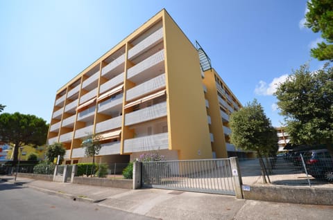 Property building, Parking