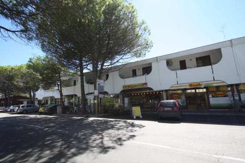 Property building, Parking