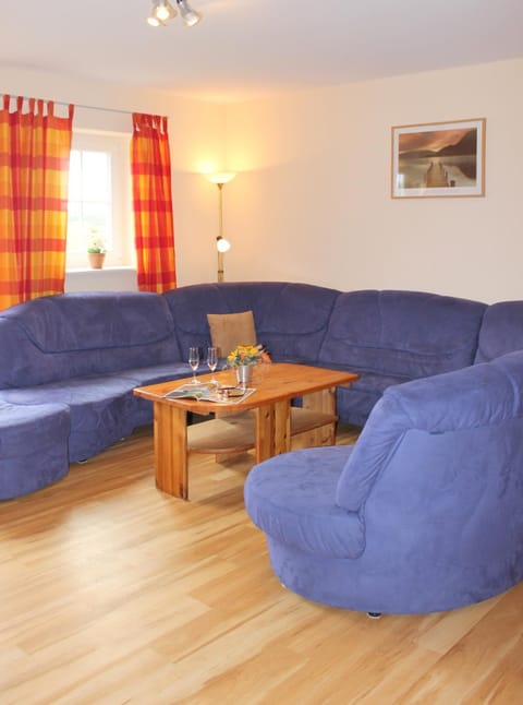 "Hof Triangel - Whg 3" - Bauernhofurlaub Apartment in Ostholstein