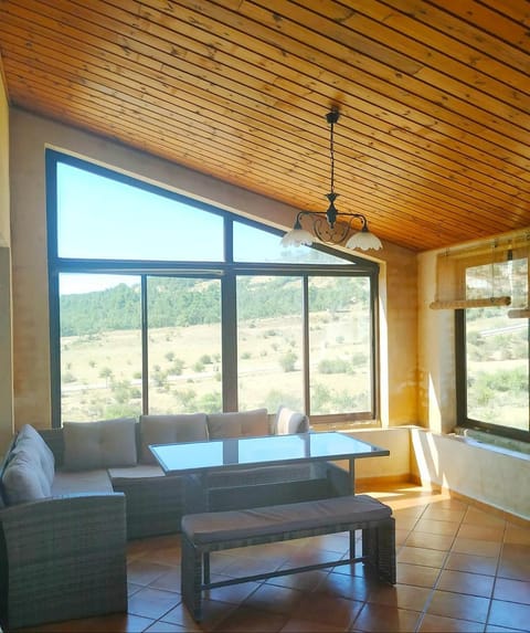 Balcony/Terrace, Mountain view