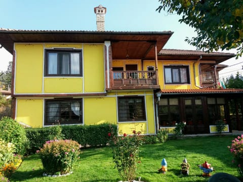 Guest House Bolyarka Bed and Breakfast in Plovdiv Province