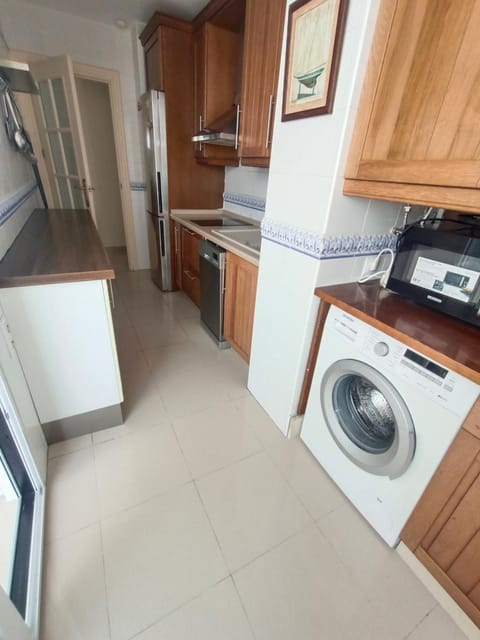 Frontal al mar Terraza y Vistas Puerto Marina Benalmadena T46A2 Apartment in Benalmadena