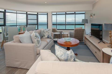 Living room, Sea view