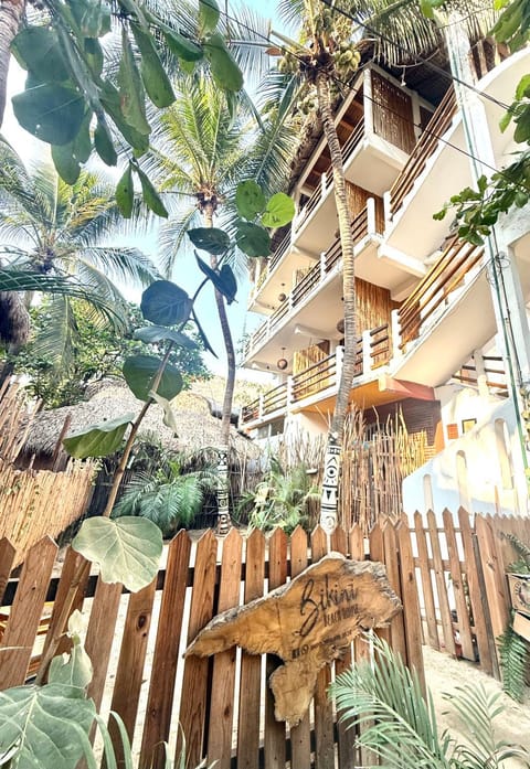 Bikini Beach House Bed and Breakfast in Brisas de Zicatela