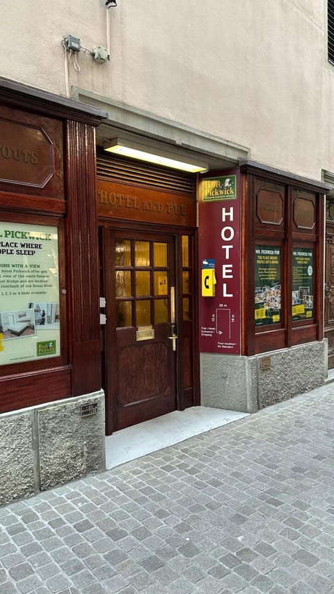 Hotel Pickwick and Pub "the room with a view" Hotel in Lucerne