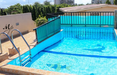 Swimming pool, Swimming pool
