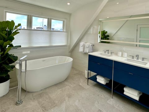 Bathroom, Bath