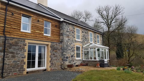 Maes y Gwaelod Bed and Breakfast in Treflys