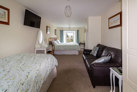 Maes y Gwaelod Bed and Breakfast in Treflys