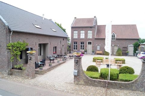 Property building, Balcony/Terrace