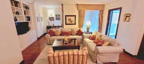 Communal lounge/ TV room, Living room, Lounge or bar, Seating area