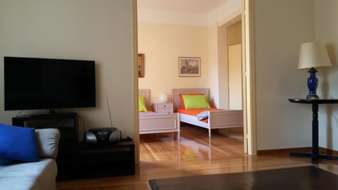 Living room, Photo of the whole room