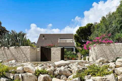 Facade/entrance, Garden view, Landmark view, Sea view