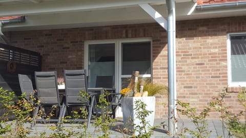 Property building, Autumn, On site