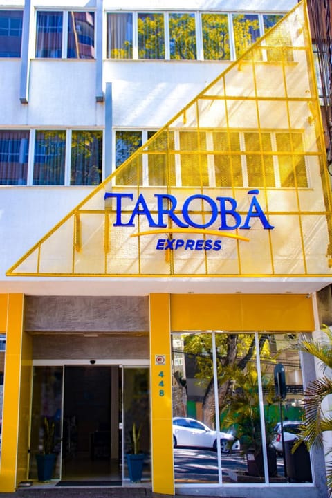Property building, Facade/entrance, Day