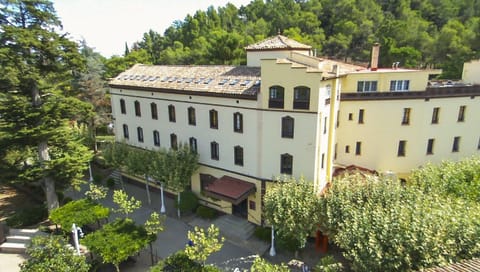 Facade/entrance, Bird's eye view