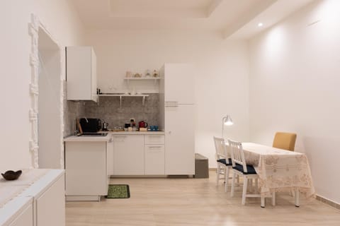Communal lounge/ TV room, Kitchen or kitchenette, Living room, Lobby or reception