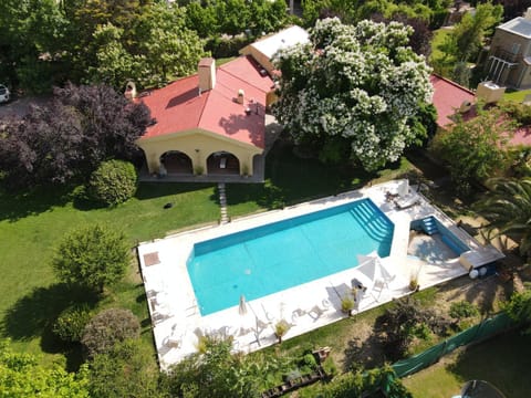 Property building, Spring, Day, Bird's eye view, Garden, Garden view, Pool view, Swimming pool, sunbed