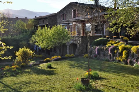 Facade/entrance, Garden