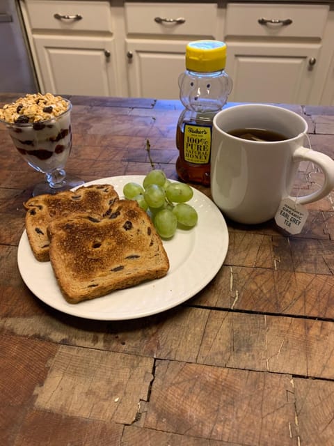 Coffee/tea facilities, Food and drinks, Breakfast, Continental breakfast