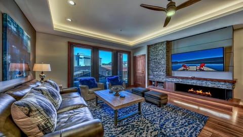 Luxury 3Br Residence Steps From Heavenly Village & Gondola Condo Apartment in Stateline