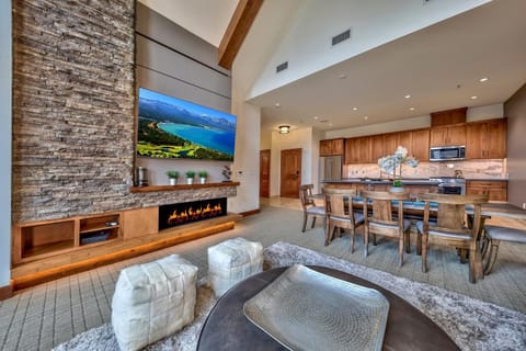 Luxury Three Bedroom Residence Steps From Heavenly Village Condo Apartment in Stateline