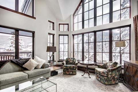 Luxury Ski-In 3 Br Penthouse Inside Pines Lodge, Sleeps 10! Condo Apartment in Beaver Creek