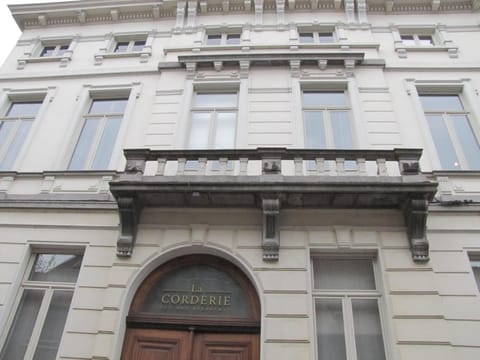 Property building, Facade/entrance, Property logo or sign