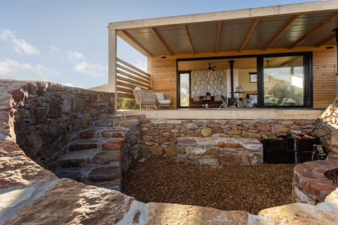 Property building, Patio, BBQ facilities, Balcony/Terrace, Dining area