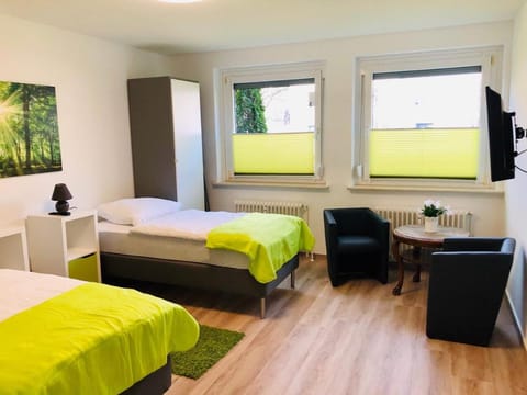 Bed, TV and multimedia, Photo of the whole room, Bedroom, hair dresser