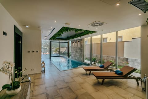 Spa and wellness centre/facilities, Swimming pool
