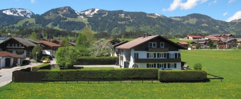 Property building, Natural landscape, Garden, Balcony/Terrace, Mountain view