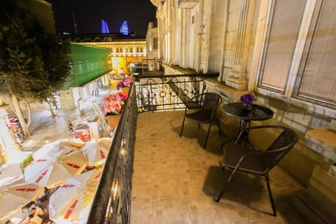 Balcony/Terrace, City view