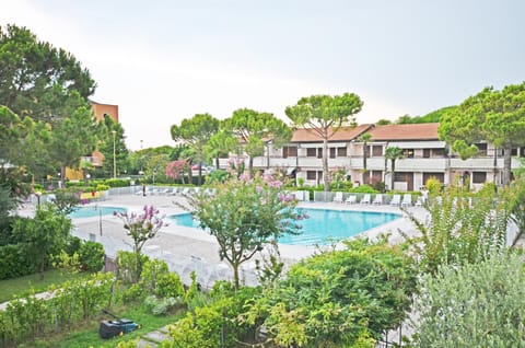 Pool view, Swimming pool, Swimming pool