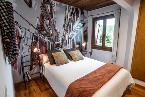 Bed, Photo of the whole room