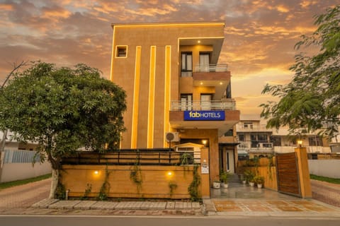 Property building, Facade/entrance