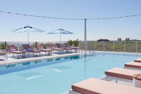 Pool view, Swimming pool, sunbed