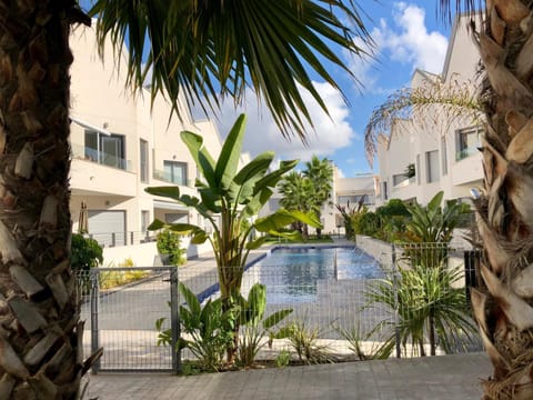 Property building, Day, Garden, Garden view, Pool view, Swimming pool
