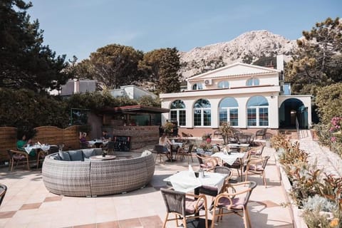 Property building, Seating area, Mountain view