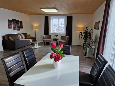 Living room, Seating area, Dining area