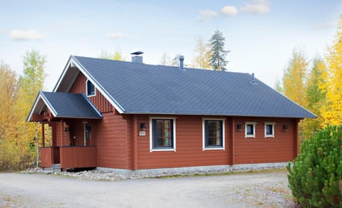 Facade/entrance, Day, Autumn